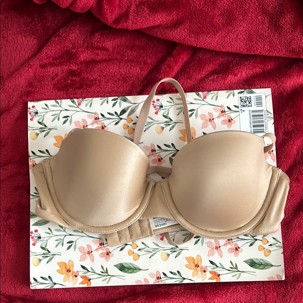 Wacoal B temptd 34A NWOT lightly lined bra